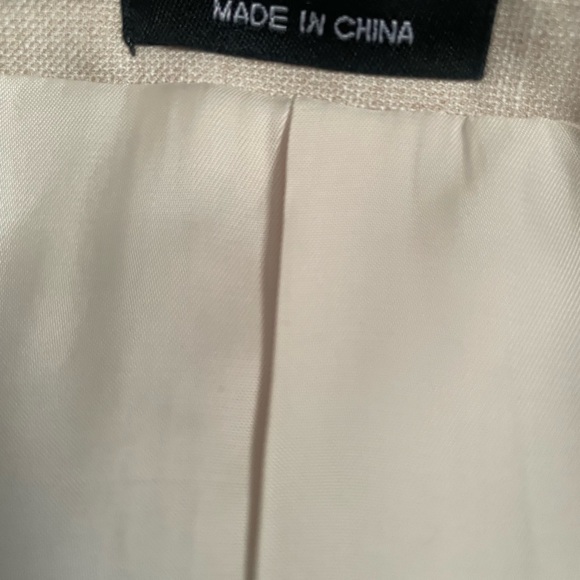 Chaps Lapel Blazer with Shoulder Pads - Picture 4 of 10